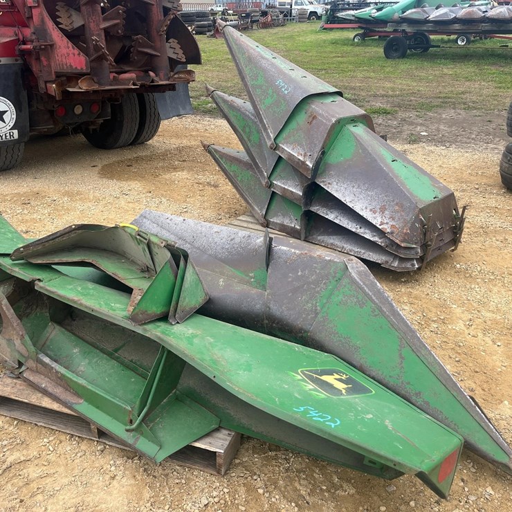 JOHN DEERE 444