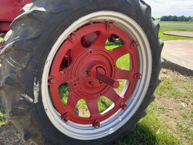 farmall-300-image-31