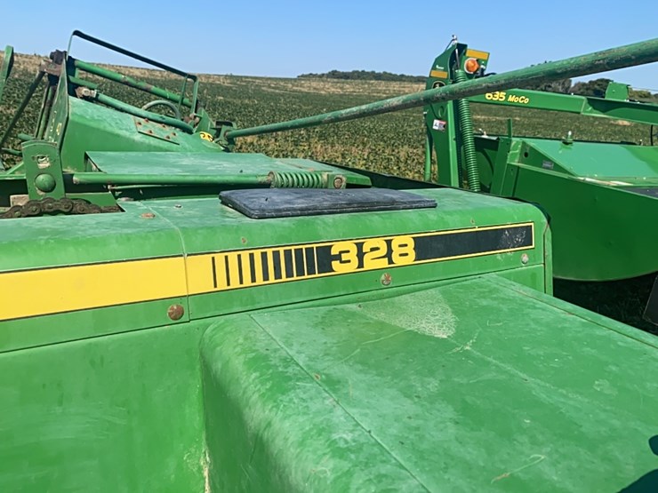 john-deere-328-image-30