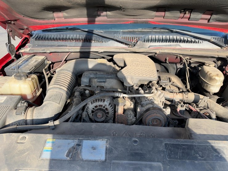 2004-gmc-3500-image-14