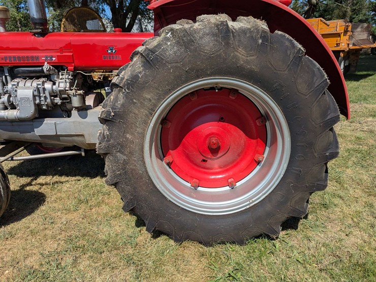 massey-ferguson-98-image-17