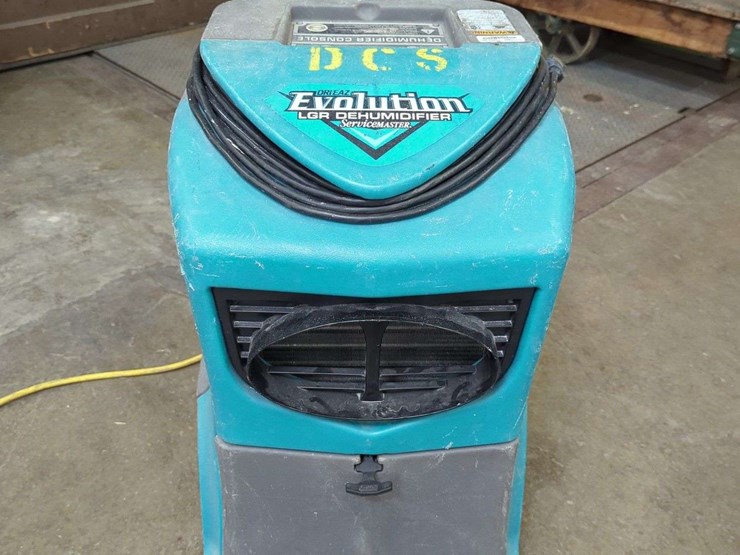 (1)-dri-eaz-evolution-lrg-dehumidifier-image-1