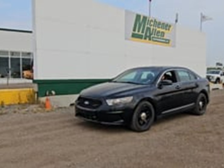 2015-ford-taurus-awd-4dr-sedan-image-28