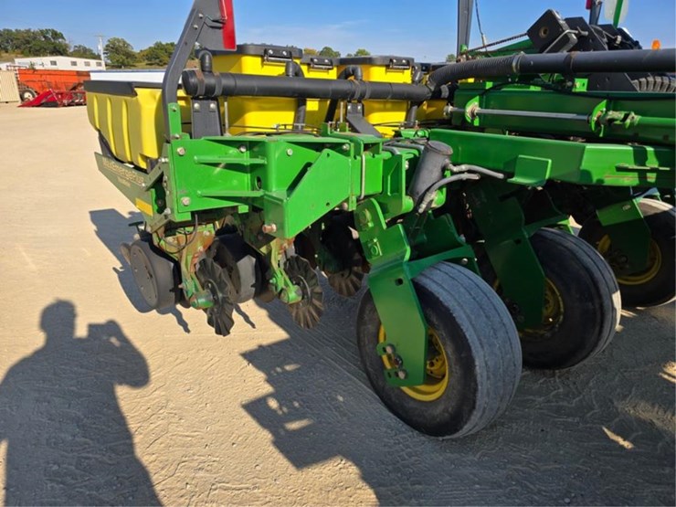 john-deere-1730-image-18