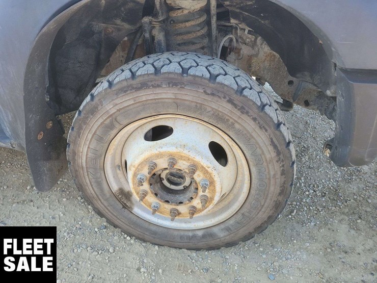 2011-ford-f550-image-36