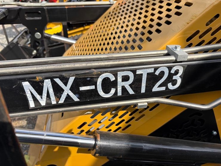 agt-mx-crt23-compact-track-loader-image-5