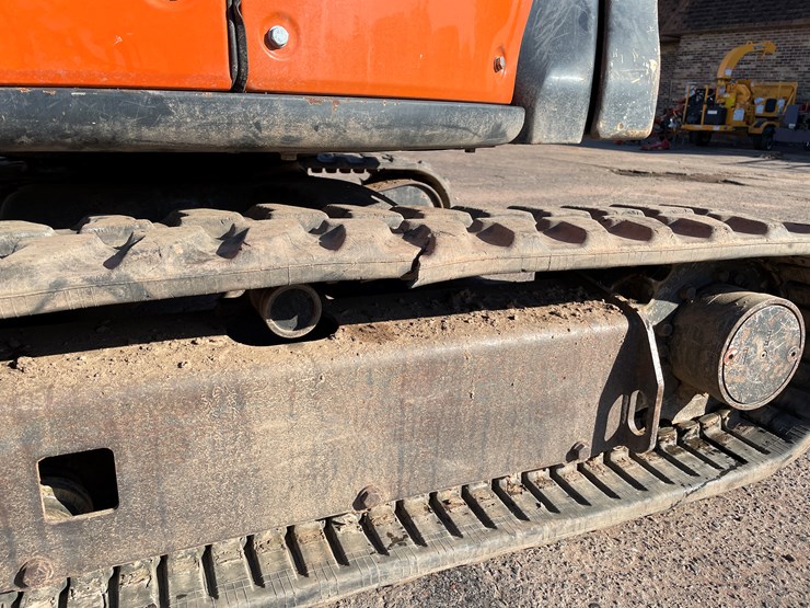 2019-hitachi-zx35u-image-19