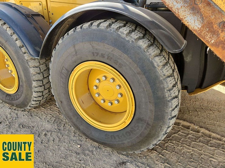 2020-caterpillar-150-awd-image-50