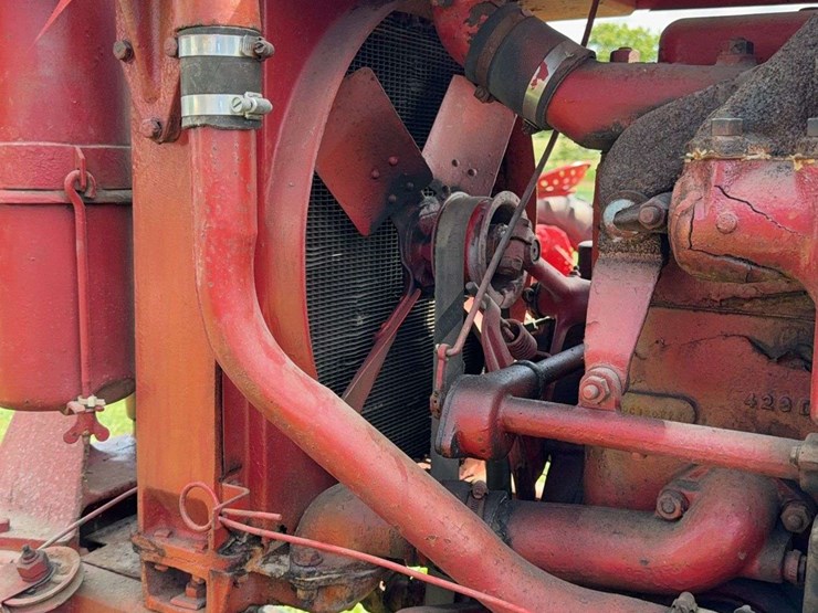 farmall-f-20-image-60