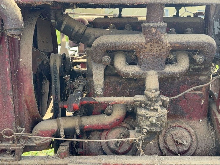 farmall-f-20-image-37