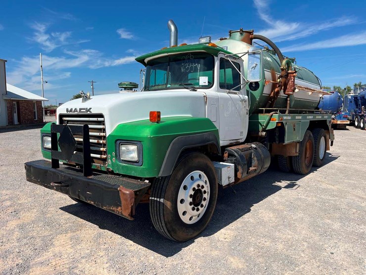1994-mack-rd688s-image-1