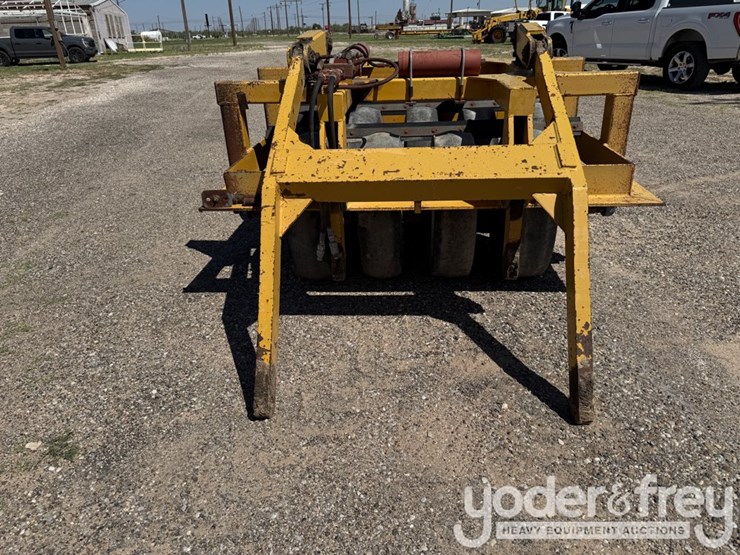 bigham-kam-pac-pneumatic-packer/roller-to-suit-grader-image-4