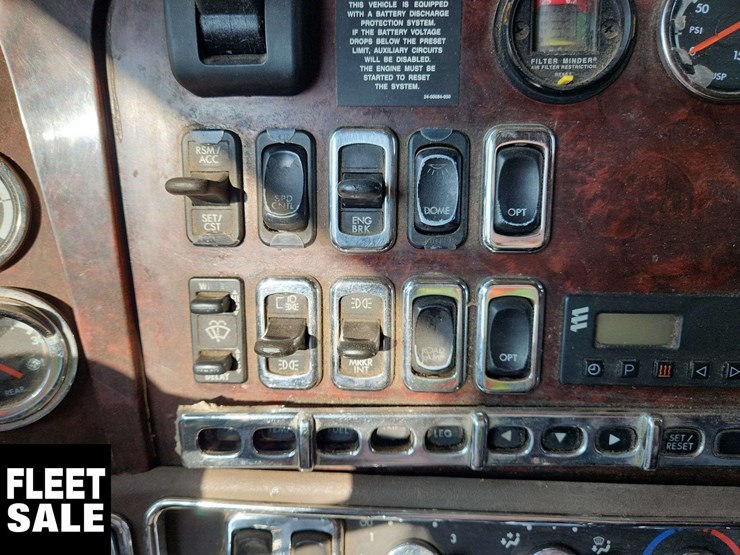 2003-freightliner-coronado-132-image-13