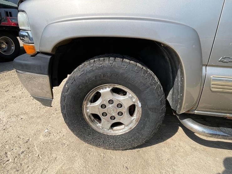 2002-chevrolet-1500-image-14
