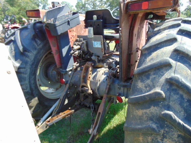 massey-ferguson-383-image-3
