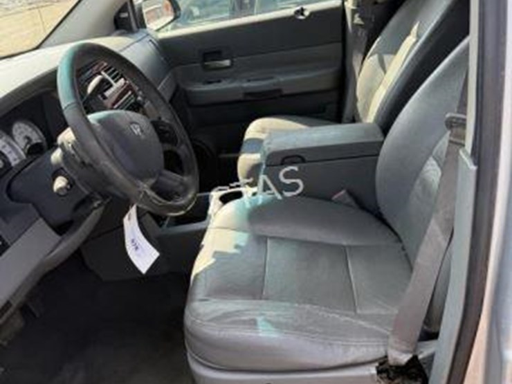 2005-dodge-durango-image-12
