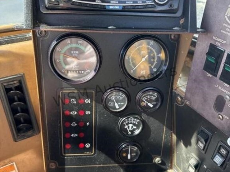 2007-caterpillar-613c-image-41