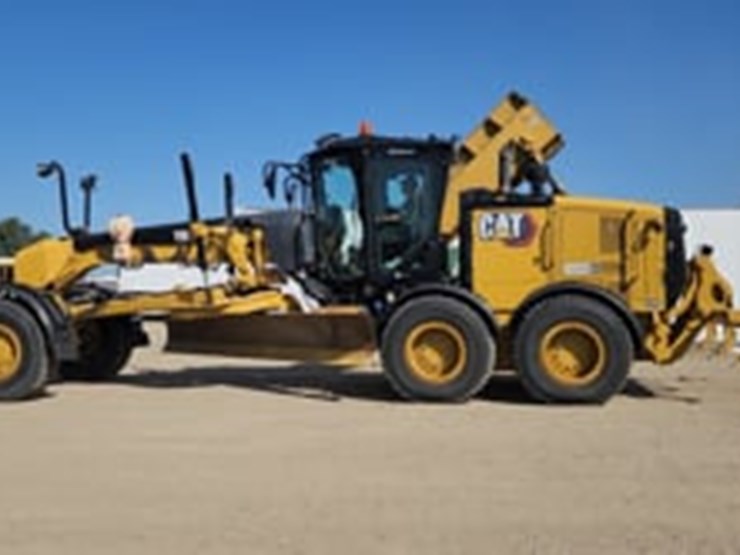 2020-caterpillar-150-awd-image-5