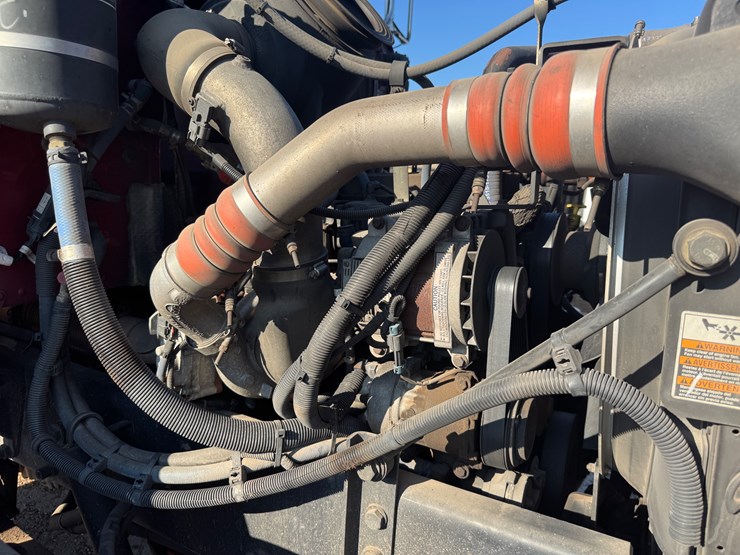 2008-peterbilt-335-image-40