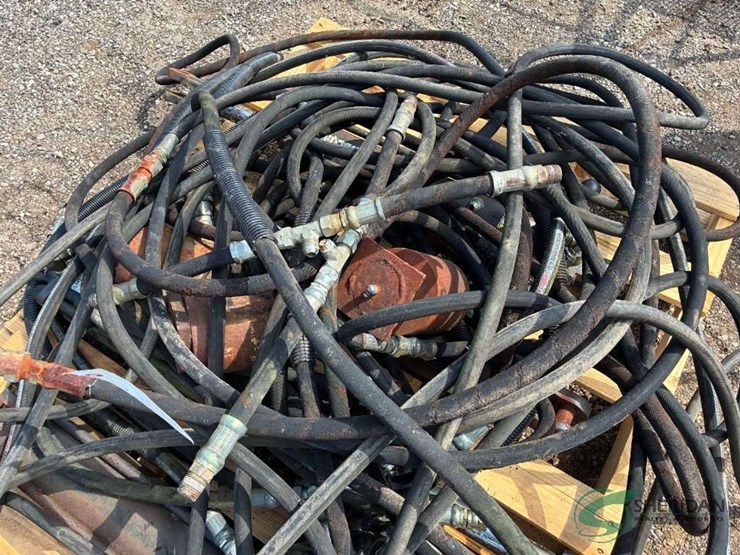 hydraulic-hoses-and-cylinders-image-3