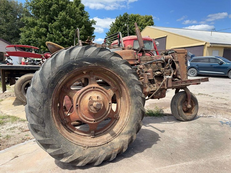 farmall-m-image-3