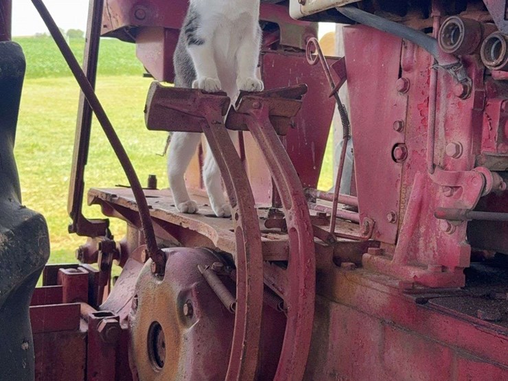 farmall-560-image-42