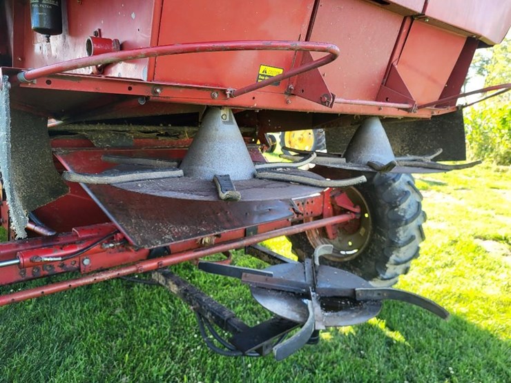case-ih-1480-image-22