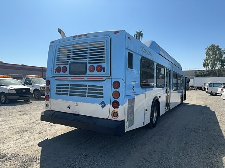 lot#--2012-new-flyer-c40lfr-transit-bus-image-4