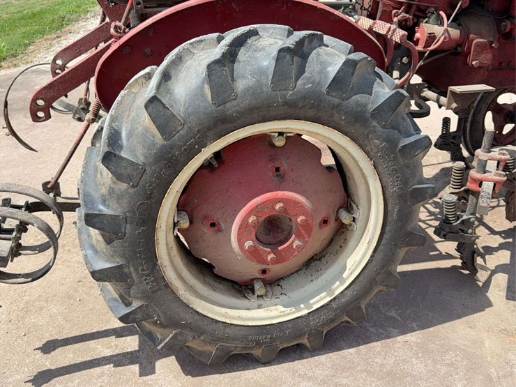 farmall-super-a-image-30