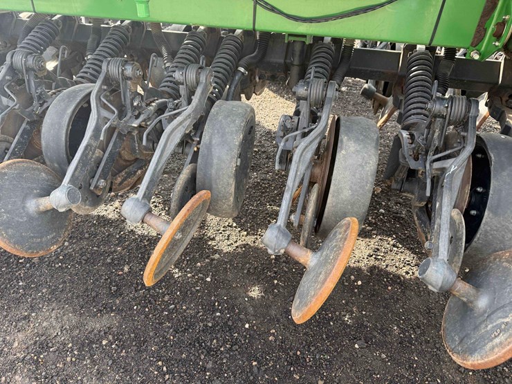 john-deere-1590-image-13