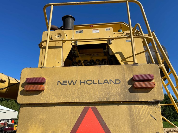 new-holland-tr87-image-17