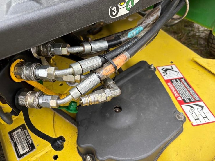 john-deere-2305-image-22