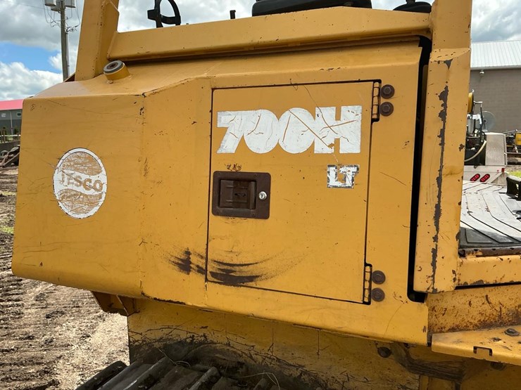 2002-deere-700h-image-50