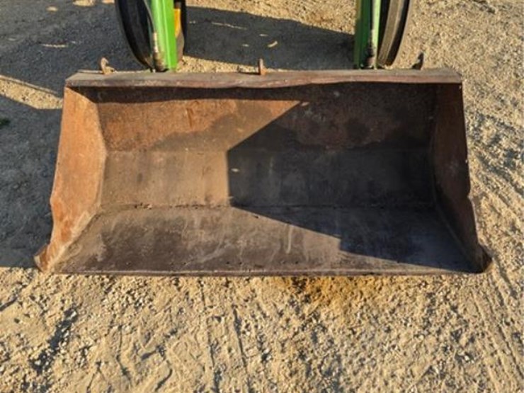 john-deere-2440-image-11