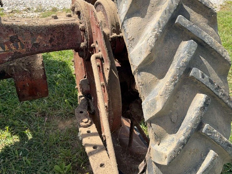 farmall-f-20-image-21