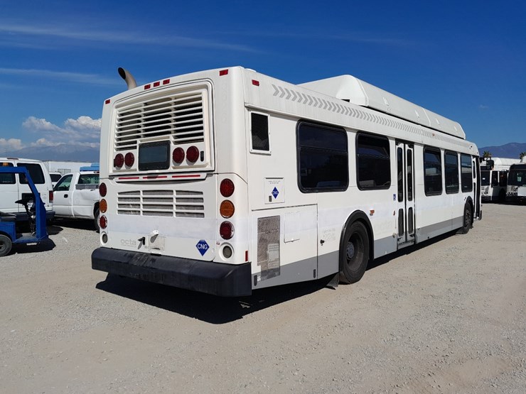 new-flyer-bus-image-3