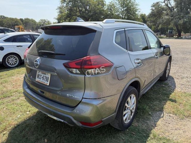 2018-nissan-rogue-image-14