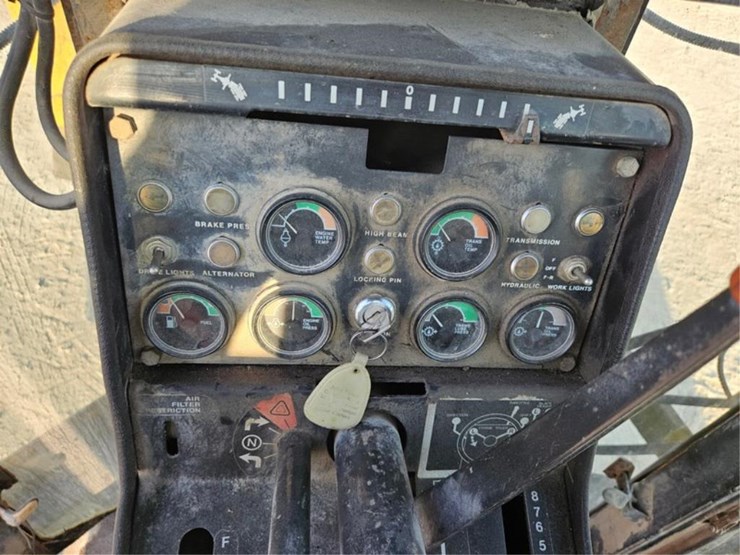 2012-deere-770a-image-43