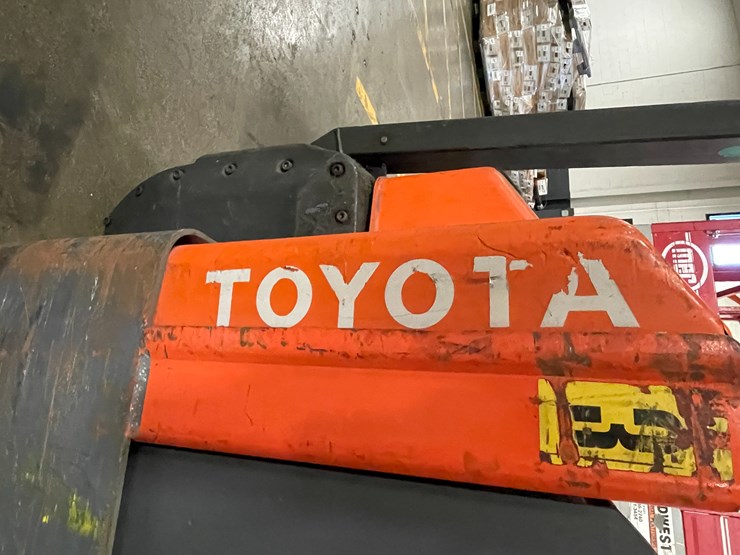 #7160-•-toyota-electric-pallet-jack-image-9