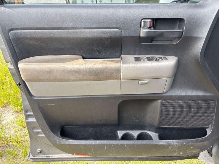 2008-toyota-tundra-image-6