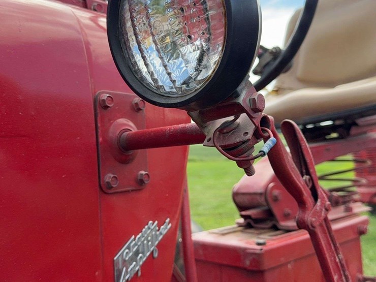 farmall-400-image-60