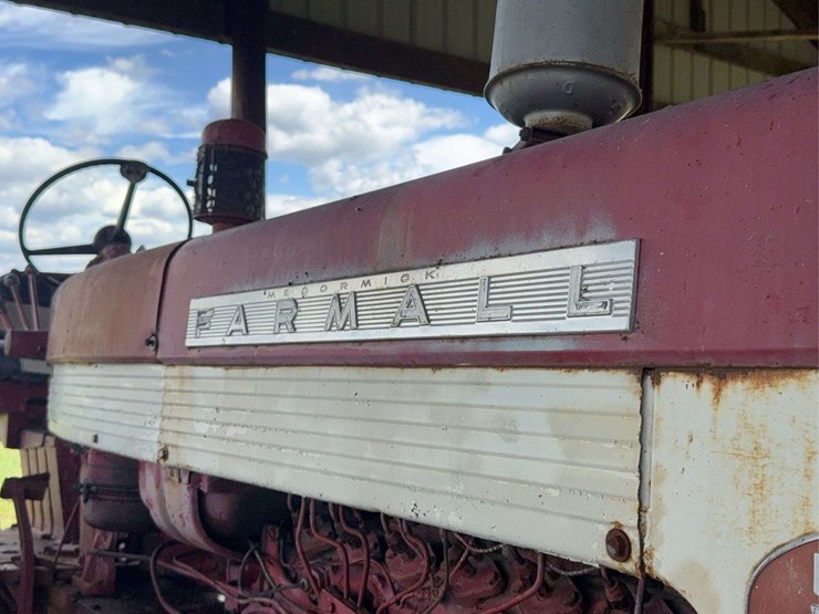 farmall-560-image-83