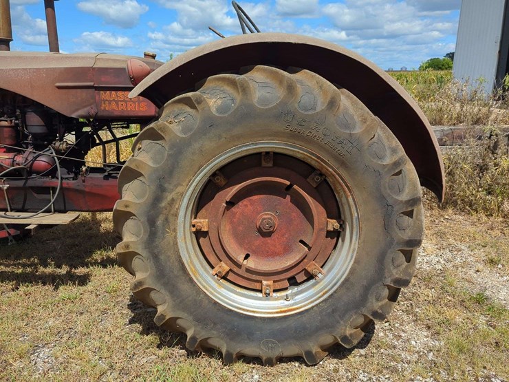 massey-harris-44d-special-image-10