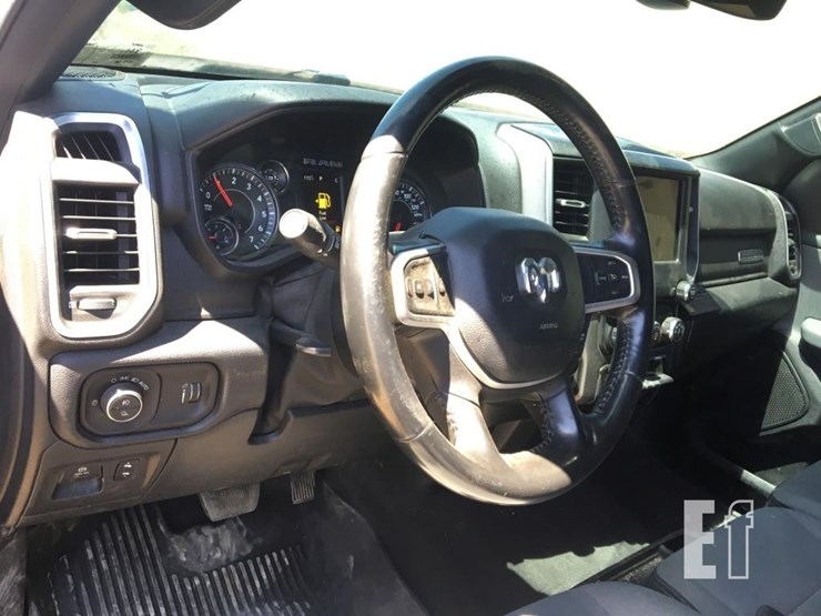 2021-ram-1500-big-horn-image-7