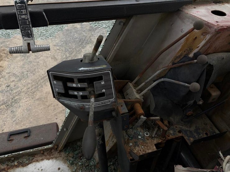 massey-ferguson-2675-image-22