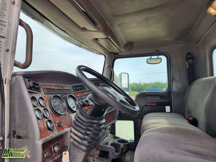 2009-kenworth-t370-image-27