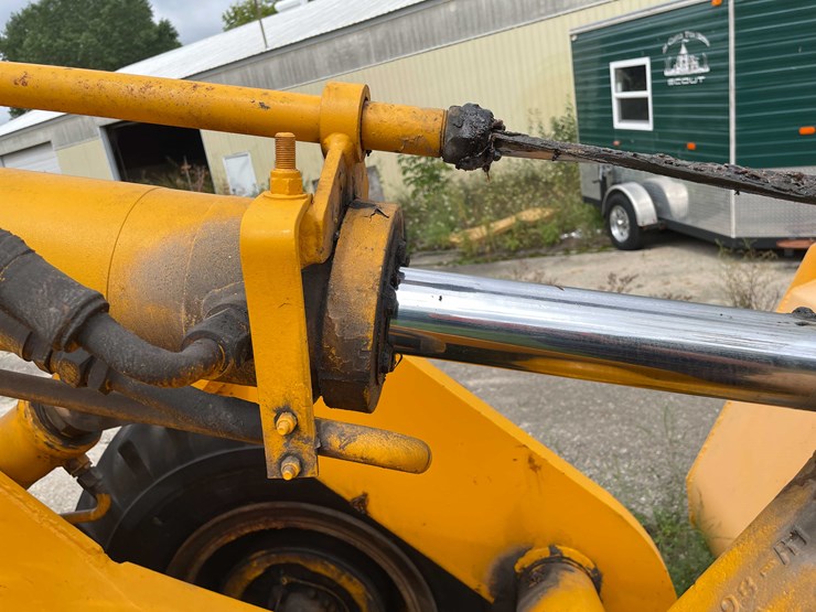 #1108-•-hough-60-b-payloader-(located-in-appleton,-wi)-image-13