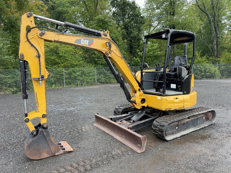 2016-caterpillar-304e2-cr-image-1