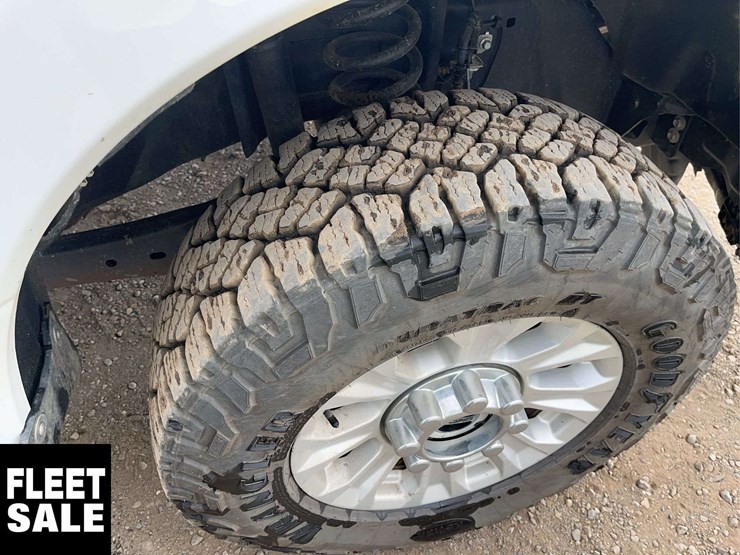 2021-ford-f350-image-8