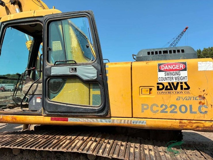 komatsu-pc220-lc-image-2
